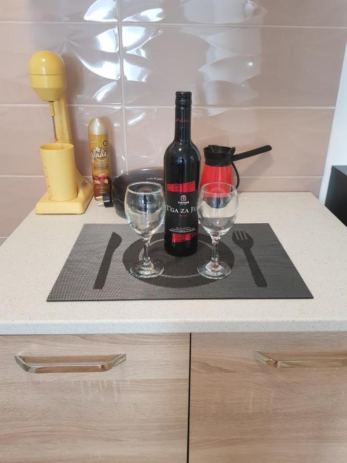 Luxury Apartment Nefertiti Skopje Eksteriør billede